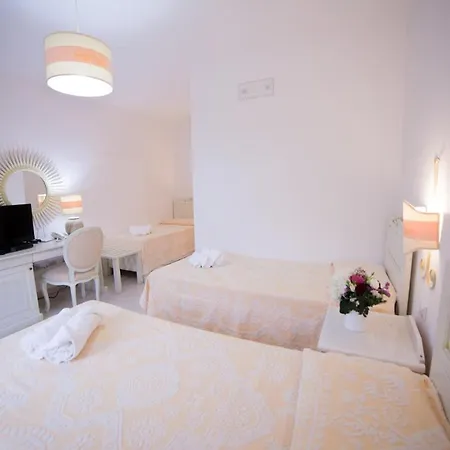 Hotel Golden Gate 3*